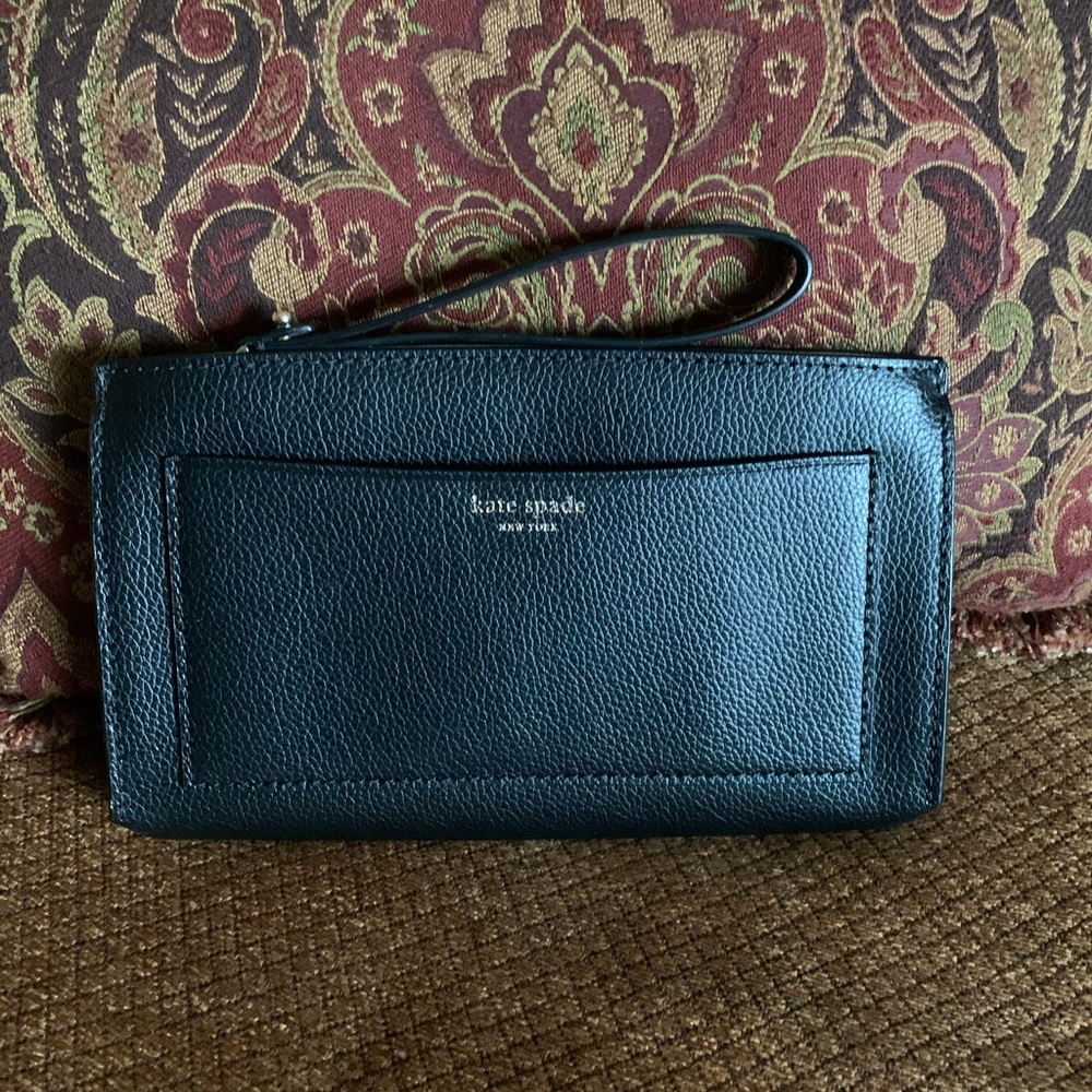 Kate Spade Wristlet.